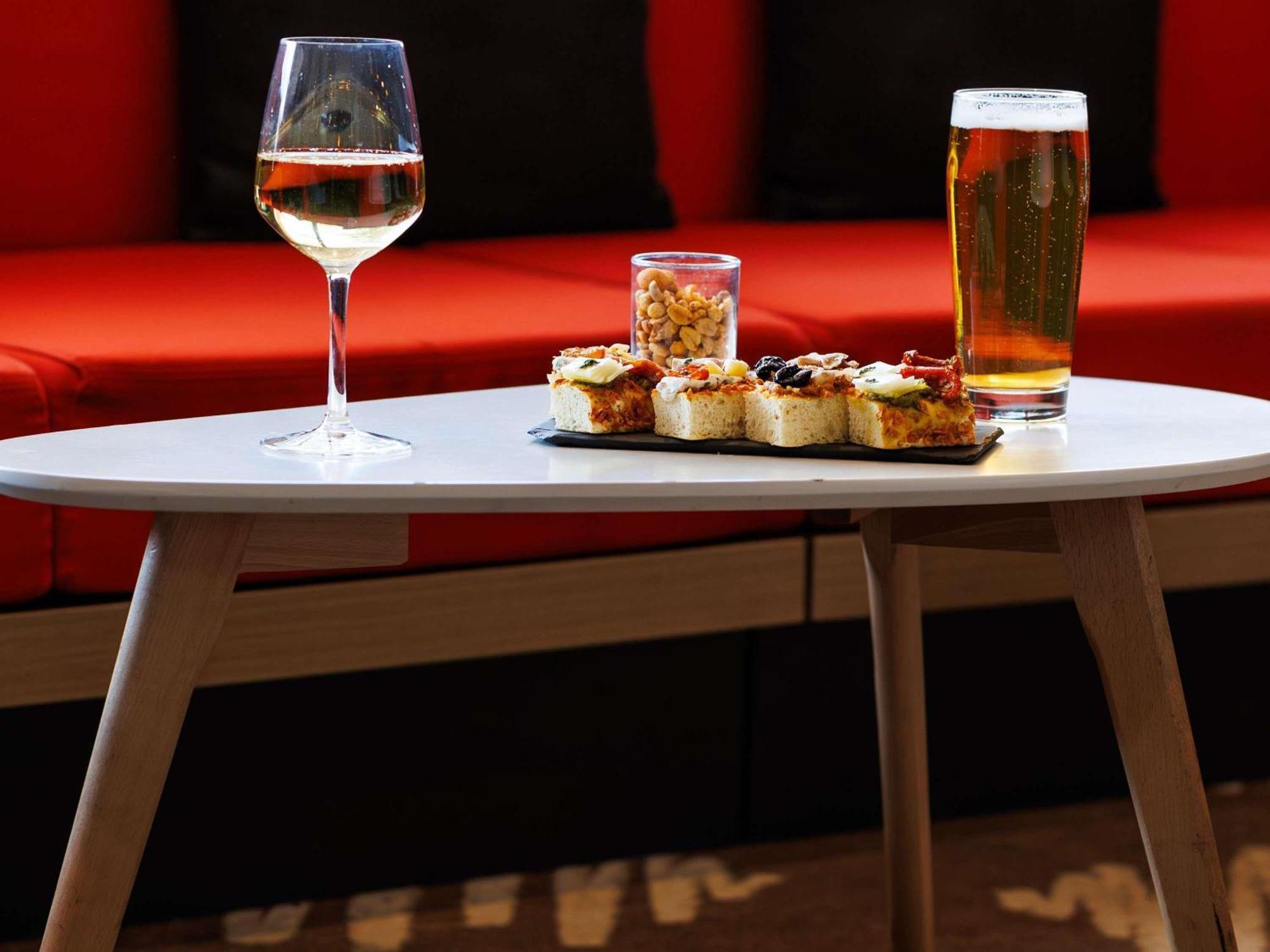 Ibis Cannes Mandelieu Екстер'єр фото